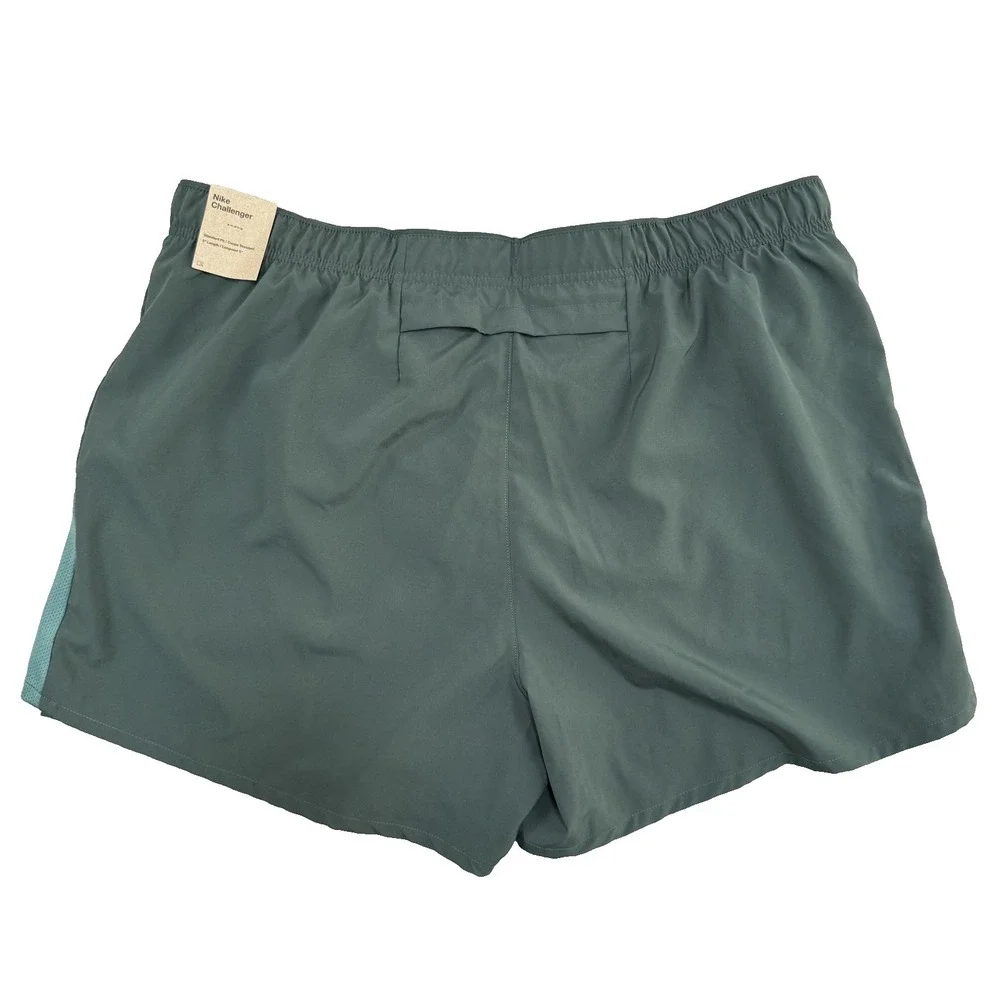NEW‎ Nike Challenger Shorts Mens 2XL Green Dri-FIT 5
